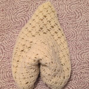 Elegant Cream Knit Shawl